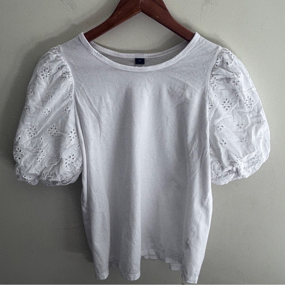Old Navy Eyelet Puff Sleeve Knit Top White Size: Medium